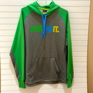 GUC Nike Therma-Fit Hoodie Medium